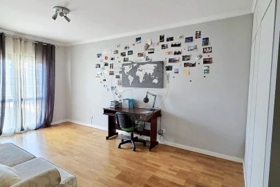 Apartamento T3 para Arrendamento em Lumiar
