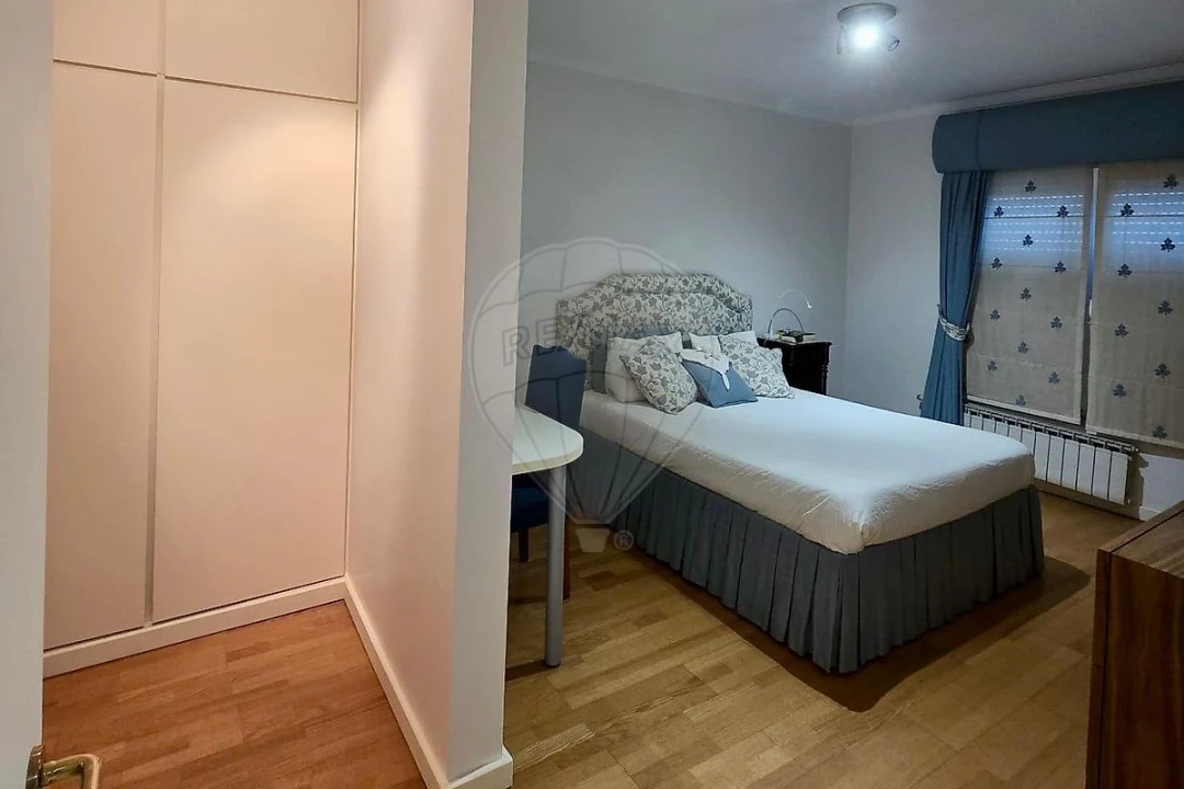 Apartamento T3 para Arrendamento em Lumiar Foto 10
