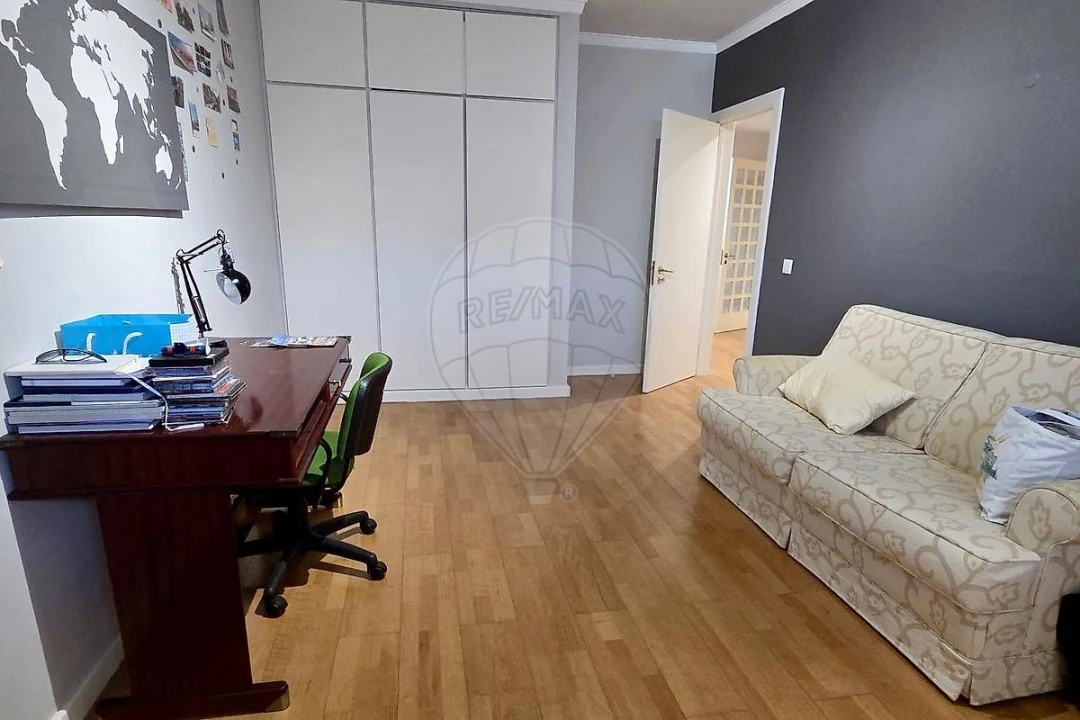 Apartamento T3 para Arrendamento em Lumiar Foto 9