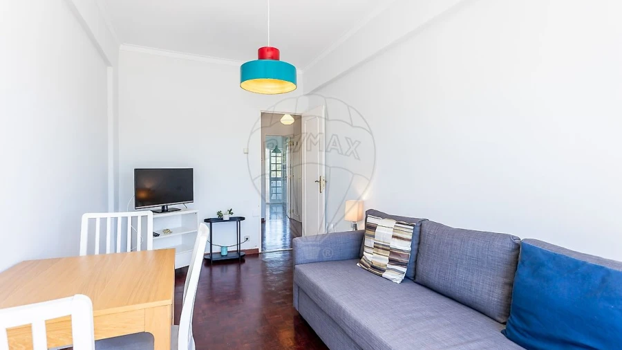 Apartamento T2 para Arrendamento em São Domingos de Benfica