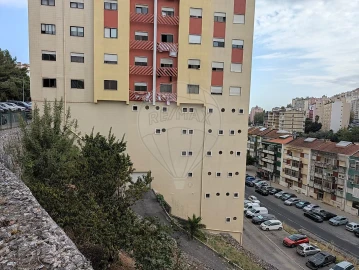 Garagem para Venda em Queluz e Belas