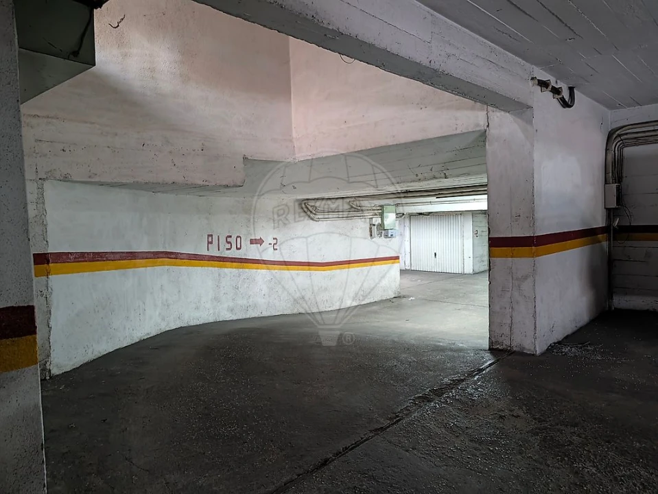 Garagem para Venda em Queluz e Belas Foto 8