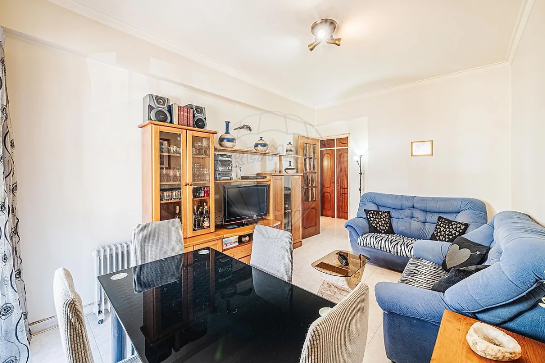 Apartamento T2 para Venda em Cacém e São Marcos Foto 7