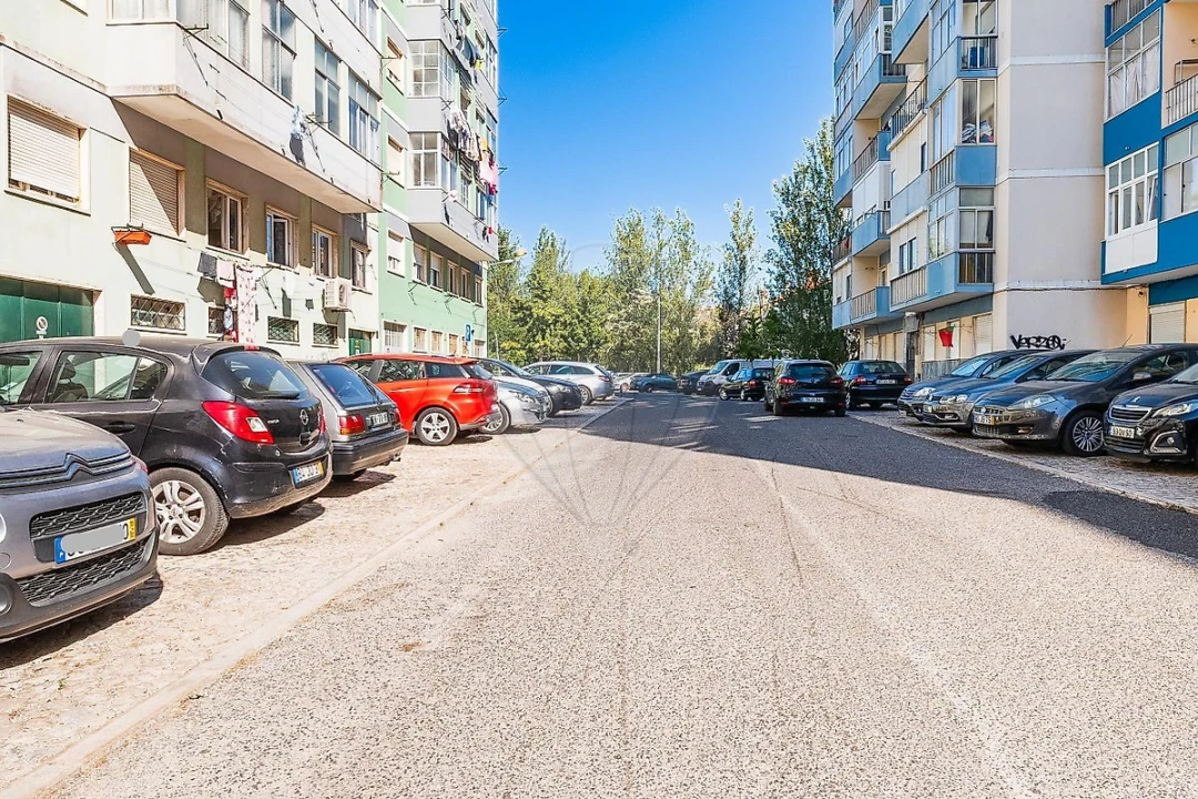 Apartamento T2 para Venda em Cacém e São Marcos Foto 2