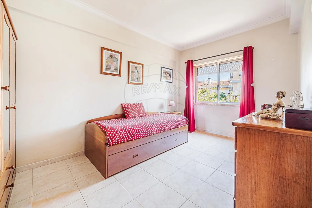 Apartamento T2 para Venda em Cacém e São Marcos Foto 14