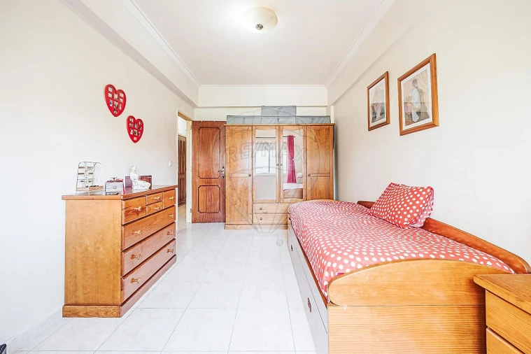 Apartamento T2 para Venda em Cacém e São Marcos Foto 15