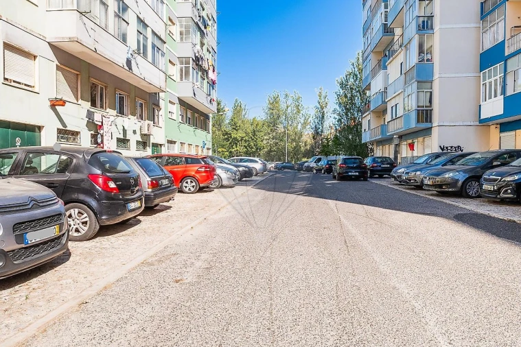 Apartamento T2 para Venda em Cacém e São Marcos Foto 2