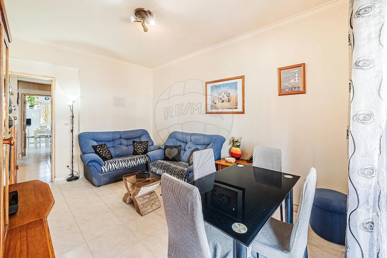 Apartamento T2 para Venda em Cacém e São Marcos Foto 3