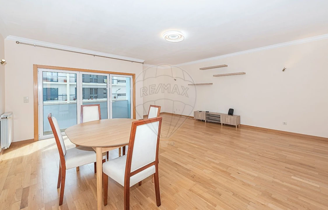 Apartamento T3 para Arrendamento em Santa Iria de Azoia, São João da Talha e Bobadela Foto 14
