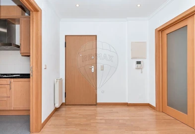 Apartamento T3 para Arrendamento em Santa Iria de Azoia, São João da Talha e Bobadela