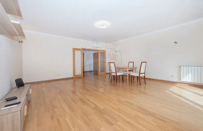 Apartamento T3 para Arrendamento em Santa Iria de Azoia, São João da Talha e Bobadela
