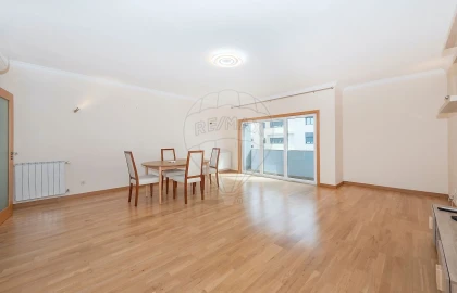 Apartamento T3 para Arrendamento em Santa Iria de Azoia, São João da Talha e Bobadela