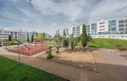 Apartamento T3 para Arrendamento em Santa Iria de Azoia, São João da Talha e Bobadela