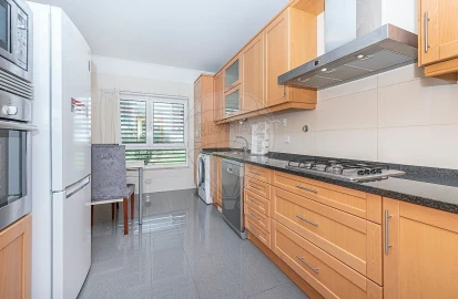 Apartamento T3 para Arrendamento em Santa Iria de Azoia, São João da Talha e Bobadela