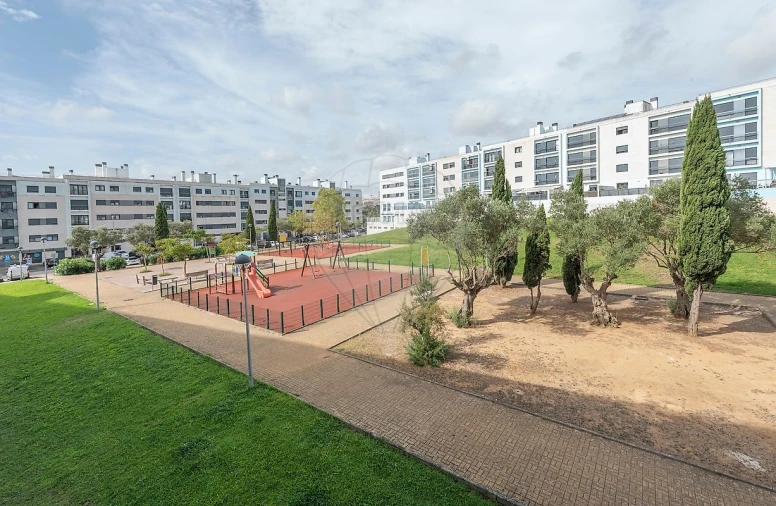 Apartamento T3 para Arrendamento em Santa Iria de Azoia, São João da Talha e Bobadela Foto 25