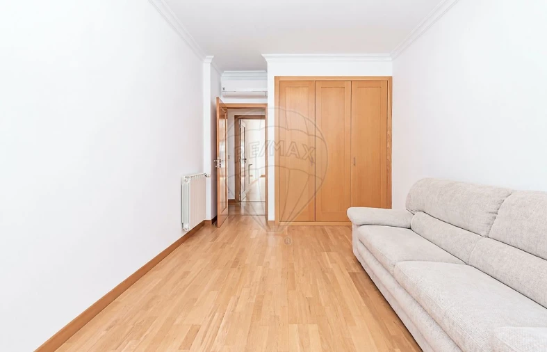 Apartamento T3 para Arrendamento em Santa Iria de Azoia, São João da Talha e Bobadela Foto 26