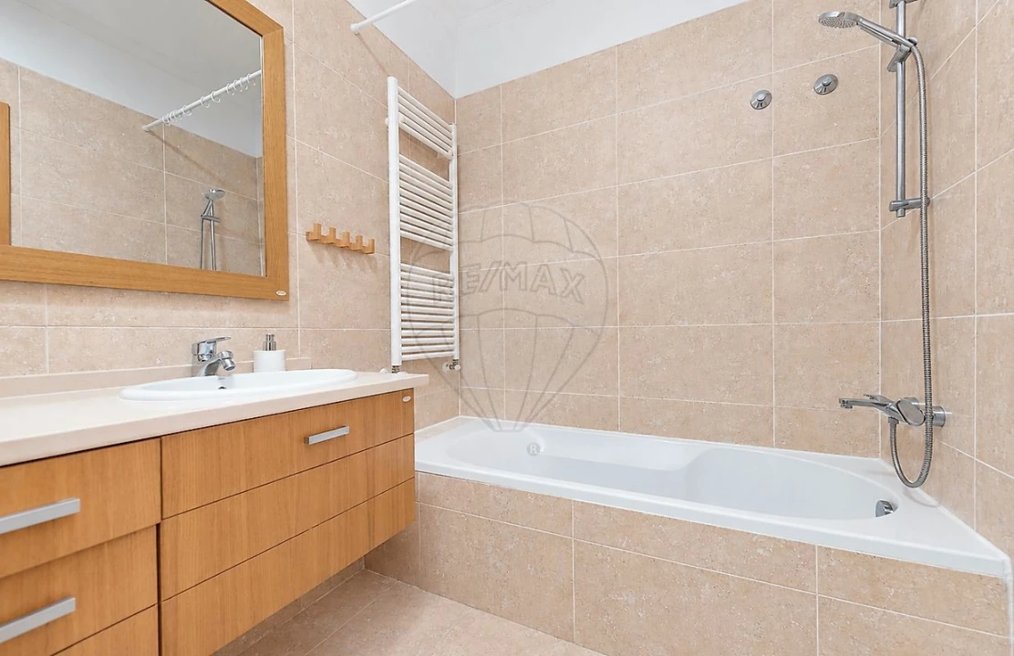 Apartamento T3 para Arrendamento em Santa Iria de Azoia, São João da Talha e Bobadela Foto 29
