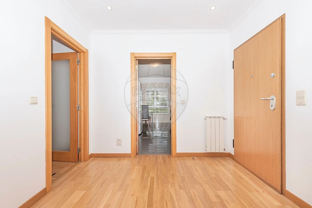 Apartamento T3 para Arrendamento em Santa Iria de Azoia, São João da Talha e Bobadela Foto 31