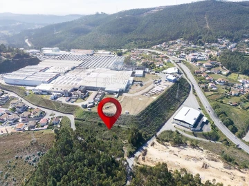 Armazém para Venda em Vila Chã, Codal e Vila Cova de Perrinho
