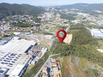 Armazém para Venda em Vila Chã, Codal e Vila Cova de Perrinho