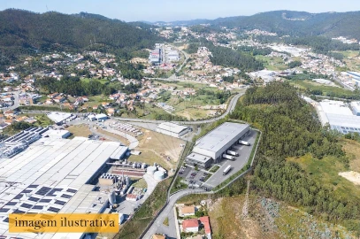 Armazém para Venda em Vila Chã, Codal e Vila Cova de Perrinho