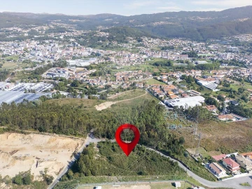 Armazém para Venda em Vila Chã, Codal e Vila Cova de Perrinho