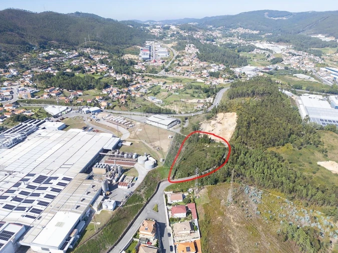 Armazém para Venda em Vila Chã, Codal e Vila Cova de Perrinho Foto 12