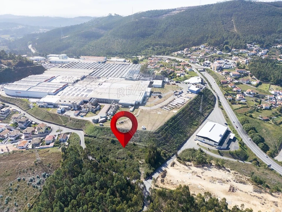 Armazém para Venda em Vila Chã, Codal e Vila Cova de Perrinho Foto 10