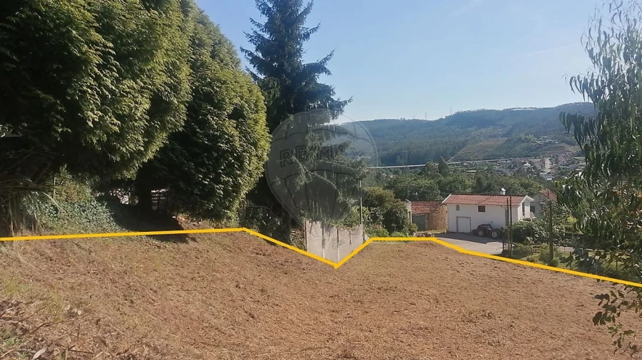 Terreno para Venda em Ossela Foto 10