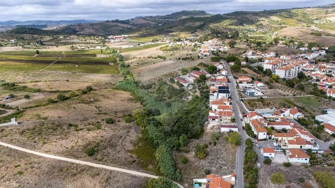 Terreno para Venda em Carregado e Cadafais