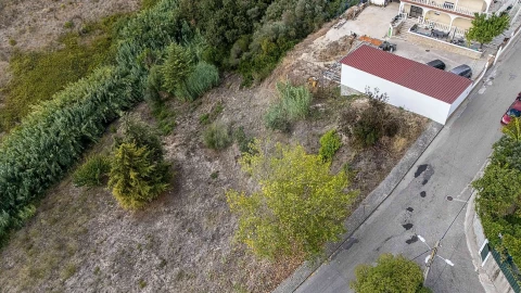 Terreno para Venda em Carregado e Cadafais