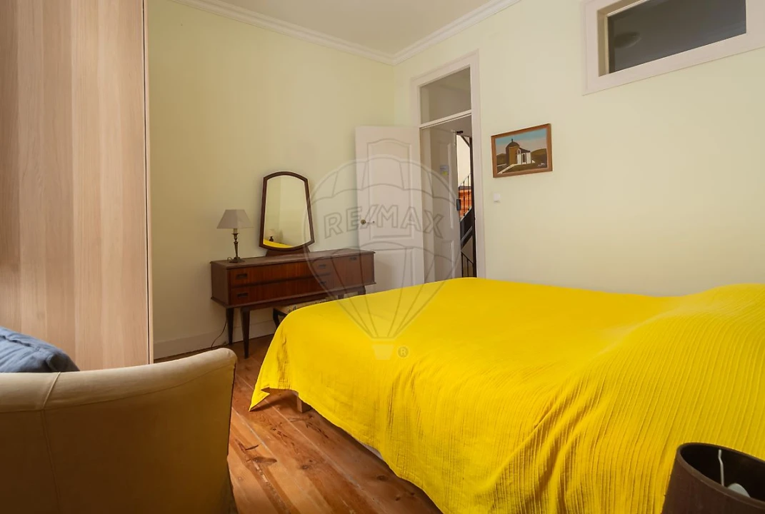 Apartamento T2 para Arrendamento em Santa Maria Maior Foto 2