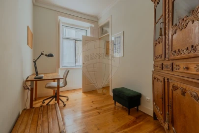 Apartamento T2 para Arrendamento em Santa Maria Maior