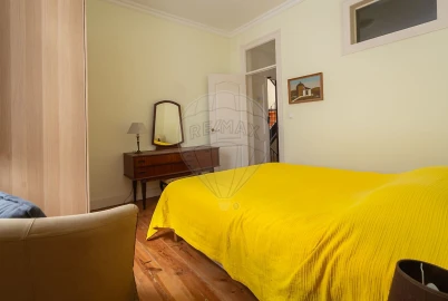 Apartamento T2 para Arrendamento em Santa Maria Maior