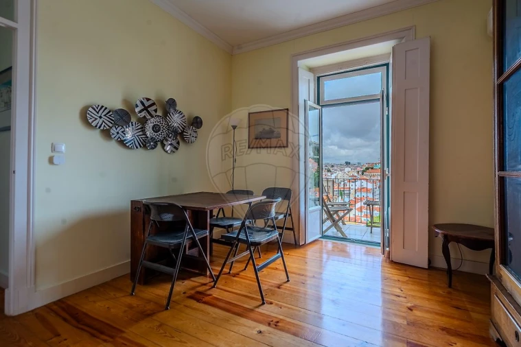 Apartamento T2 para Arrendamento em Santa Maria Maior Foto 8