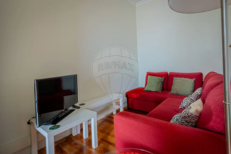 Apartamento T2 para Arrendamento em Santa Maria Maior Foto 6