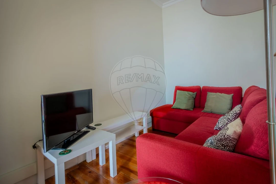 Apartamento T2 para Arrendamento em Santa Maria Maior Foto 6