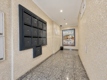 Apartamento T2 para Venda em Póvoa de Santo Adrião e Olival Basto