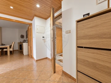 Apartamento T2 para Venda em Póvoa de Santo Adrião e Olival Basto