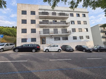 Apartamento T2 para Venda em Póvoa de Santo Adrião e Olival Basto
