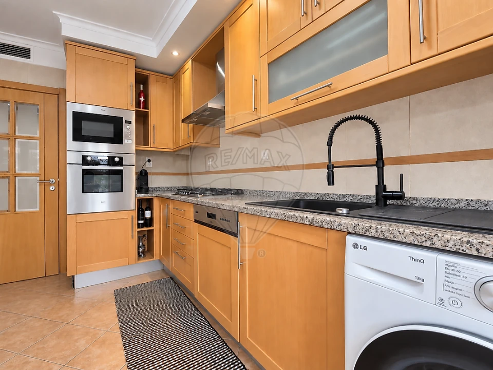 Apartamento T2 para Venda em Póvoa de Santo Adrião e Olival Basto Foto 18