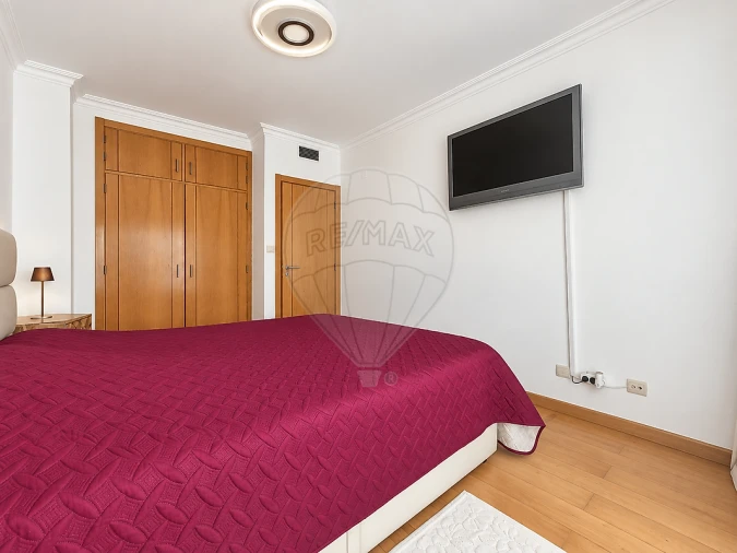 Apartamento T2 para Venda em Póvoa de Santo Adrião e Olival Basto Foto 16