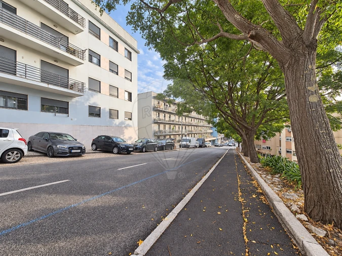 Apartamento T2 para Venda em Póvoa de Santo Adrião e Olival Basto Foto 32