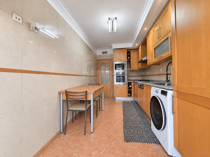 Apartamento T2 para Venda em Póvoa de Santo Adrião e Olival Basto Foto 19