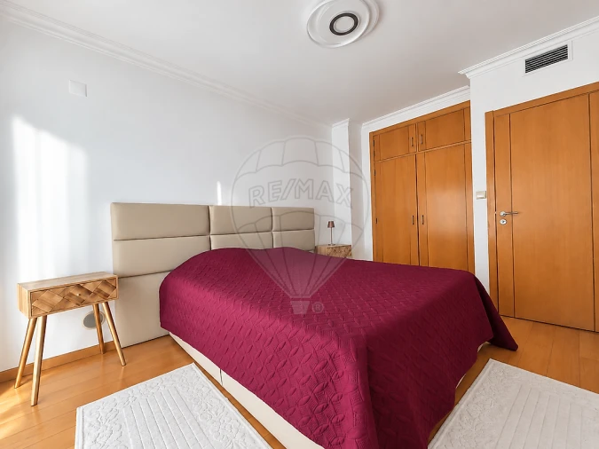 Apartamento T2 para Venda em Póvoa de Santo Adrião e Olival Basto Foto 12