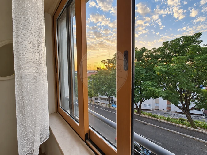 Apartamento T2 para Venda em Póvoa de Santo Adrião e Olival Basto Foto 15