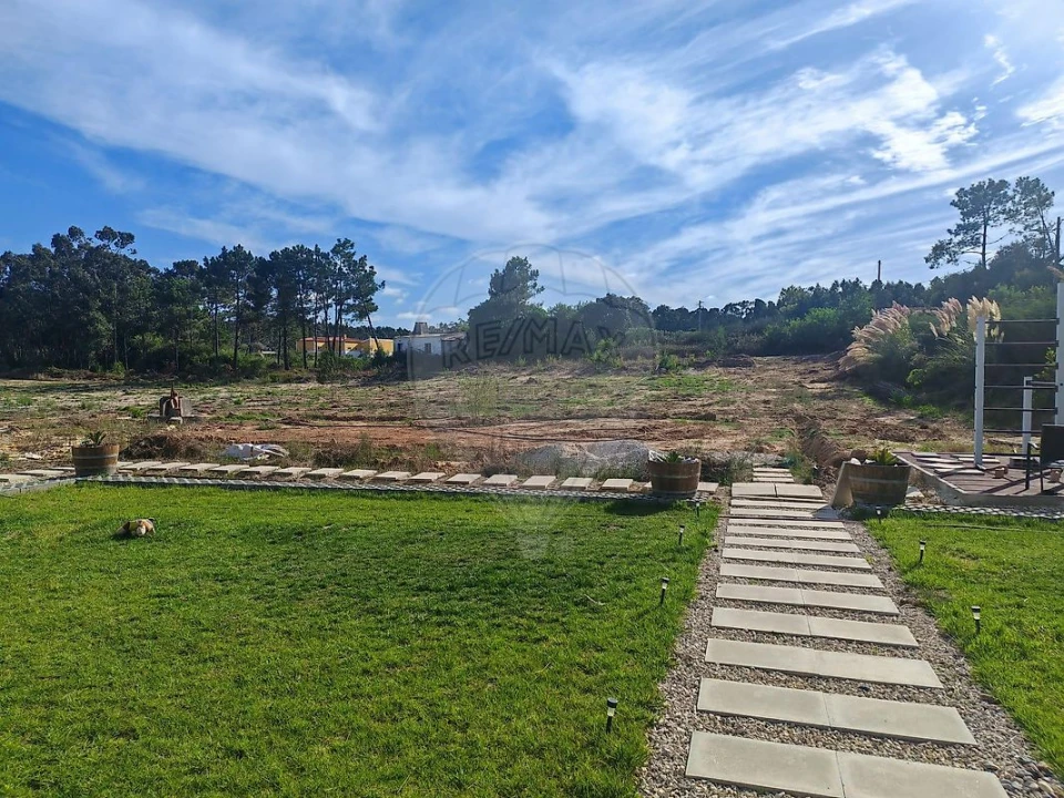 Moradia T2 para Venda em Serra D'El-Rei Foto 9