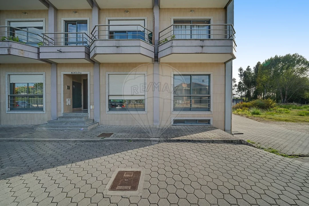 Apartamento T3 para Venda em Palhaça Foto 18