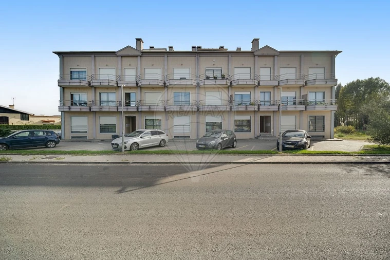 Apartamento T3 para Venda em Palhaça Foto 17