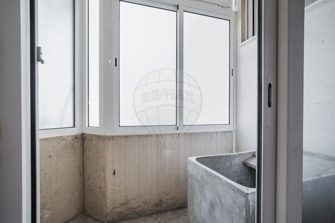 Apartamento T4 para Venda em Lordelo do Ouro e Massarelos Foto 10